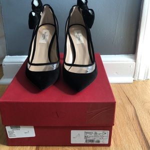 ❌ Sold ❌ Valentino Pointed Toe Pump